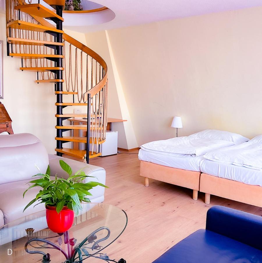 Hotel Roemerhafen Κολωνία Εξωτερικό φωτογραφία